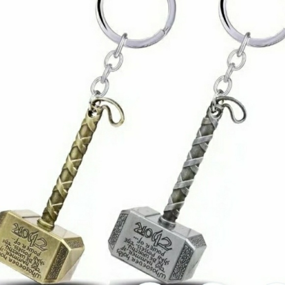 🆕️Thor hammer keychain in silver - Picture 2 of 6